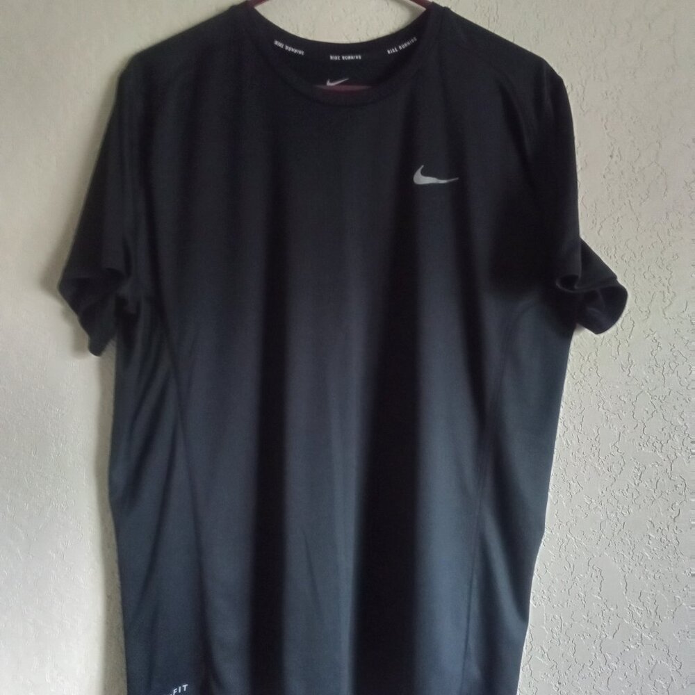 NIKE MENS SHORT SLEEVE CASUAL RUNNING DRI-FIT T-SHIRT